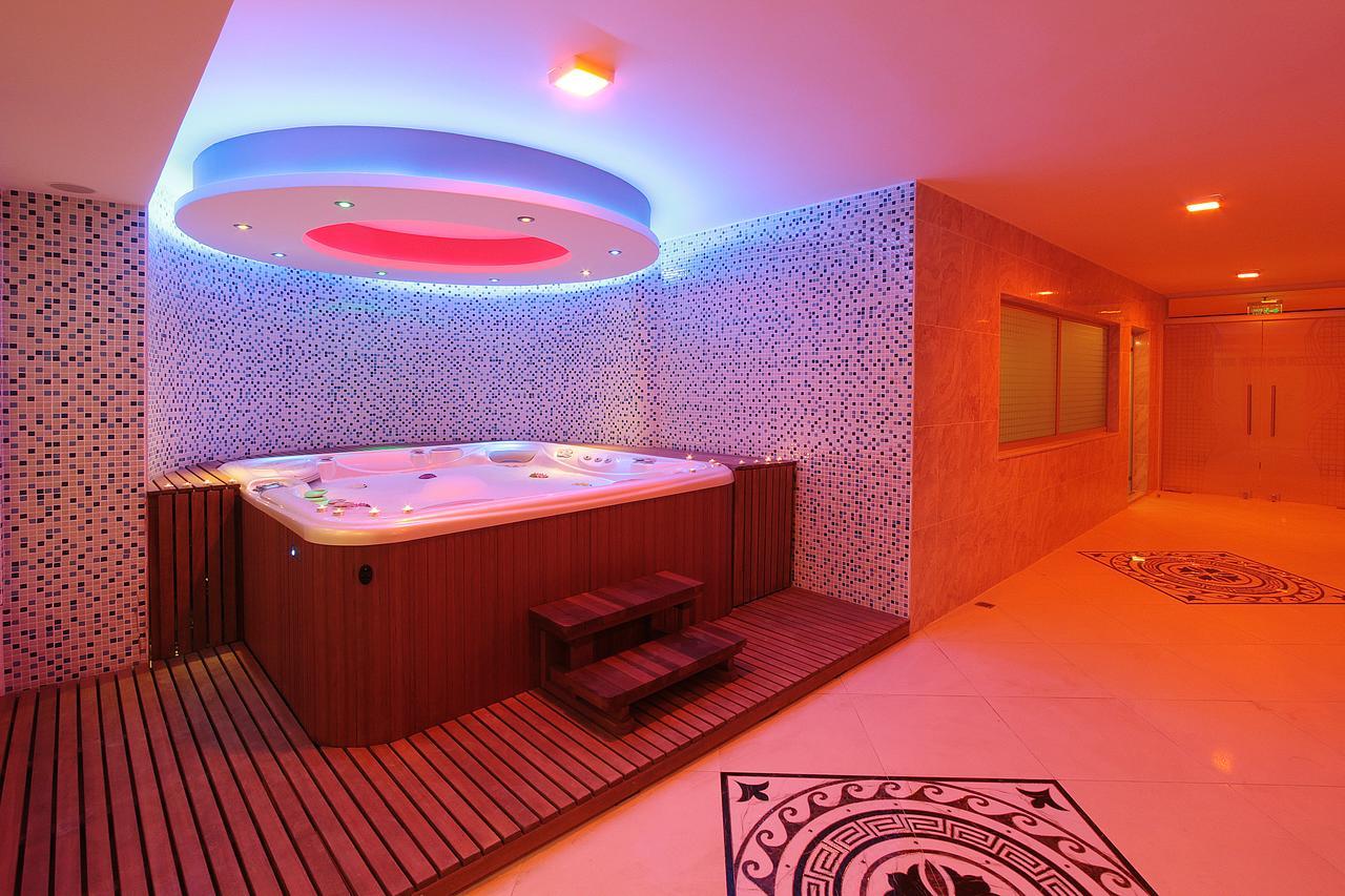 Forum Suite Otel Мерсин Екстериор снимка
