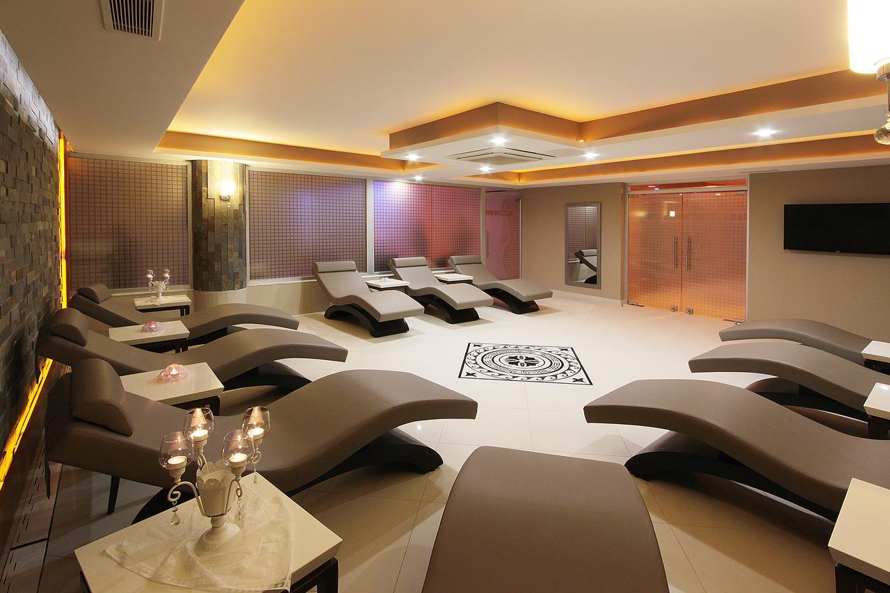 Forum Suite Otel Мерсин Екстериор снимка