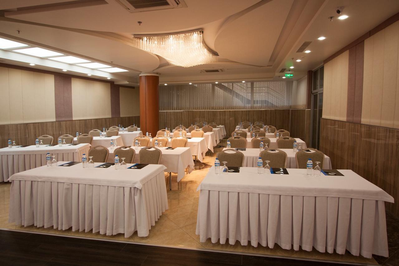 Forum Suite Otel Мерсин Екстериор снимка