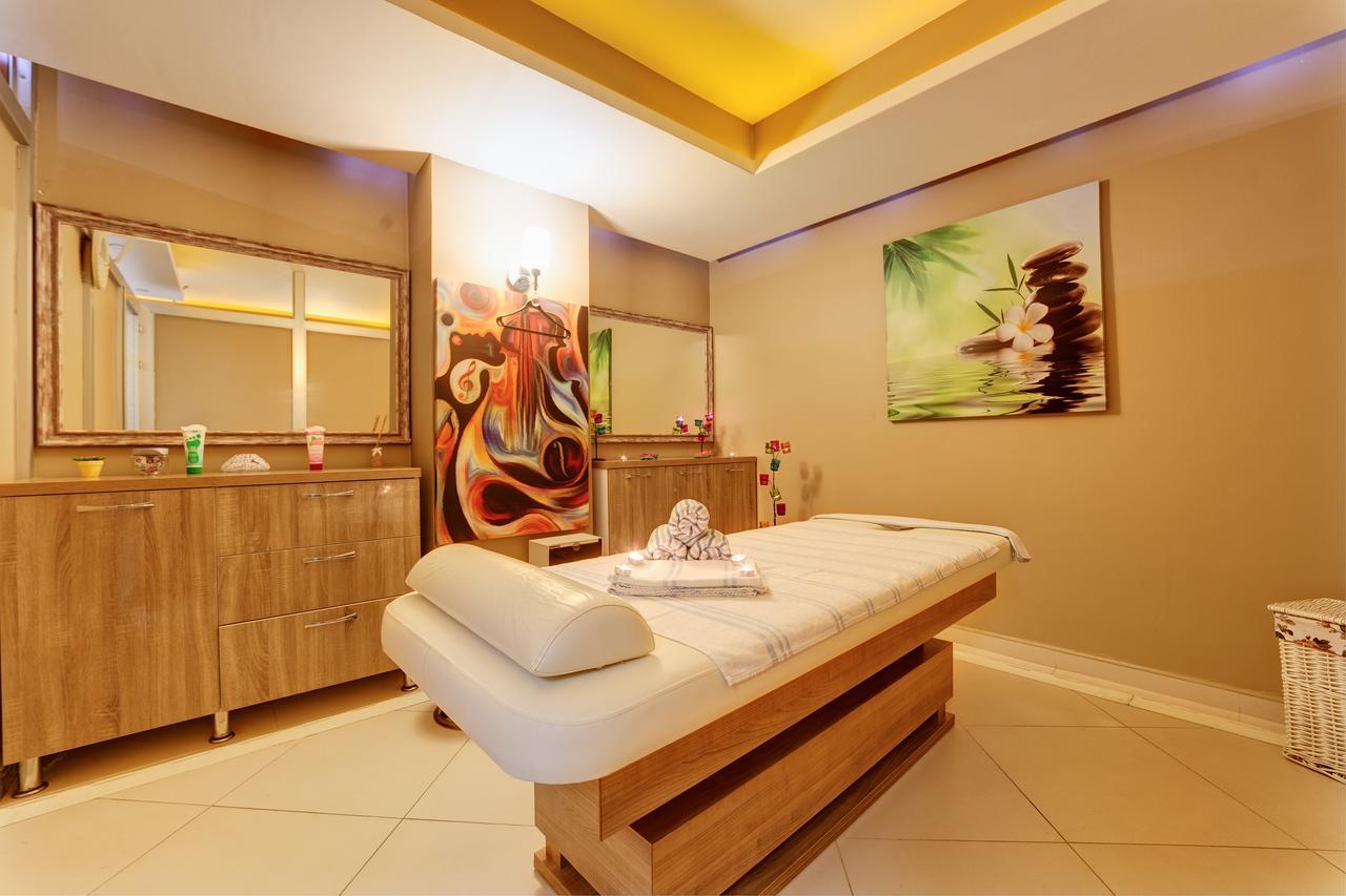 Forum Suite Otel Мерсин Екстериор снимка