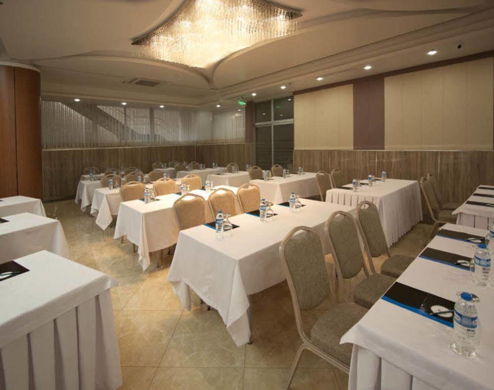 Forum Suite Otel Мерсин Екстериор снимка